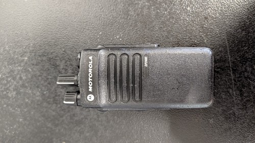 Motorola dp2400 uhf radio with - uhf,