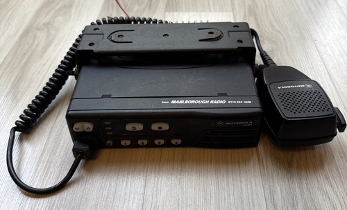 Motorola gm350 vhf radio - motorola,