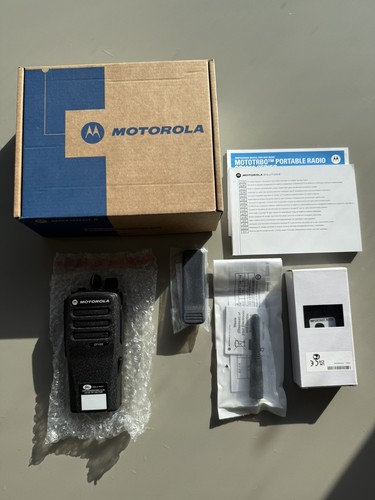 Brand new motorola - motorola, uhf